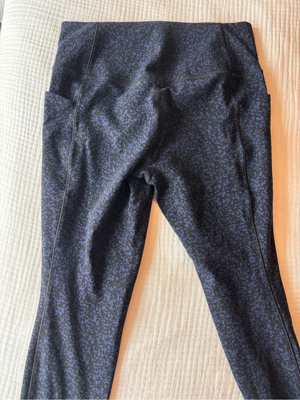 Athleta Salutation Stash Gravel Tight 7/8 Leggings